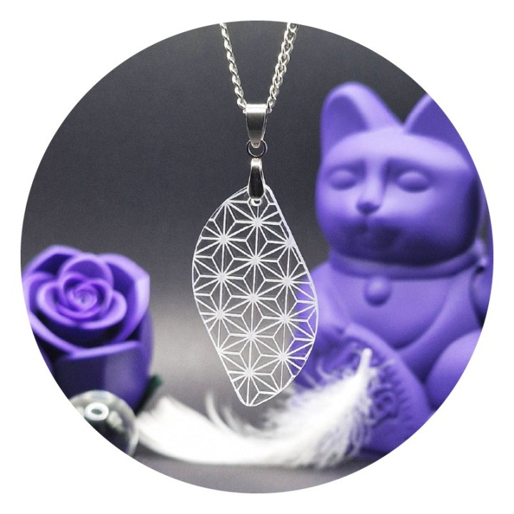 Asanoha "Leaf" Acrylic Back Necklace